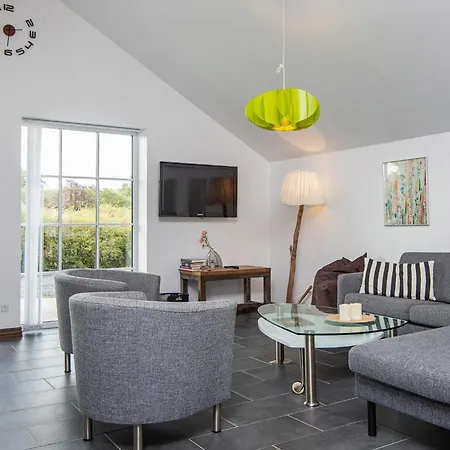 6 Person In * Ansager