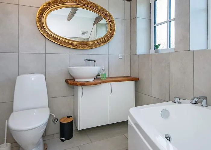 6 Person In * Ansager