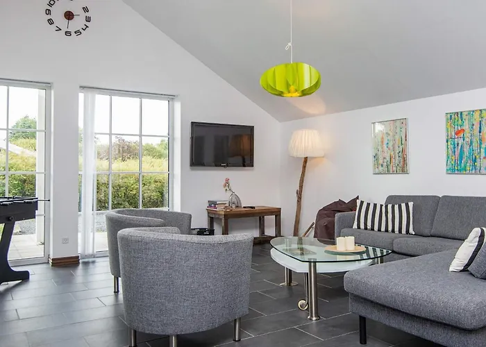 6 Person In * Ansager