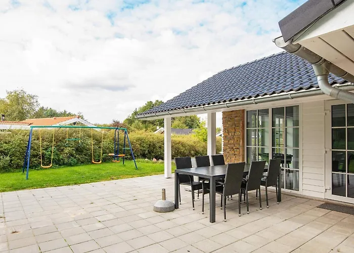 Дом отдыха 6 Person In *